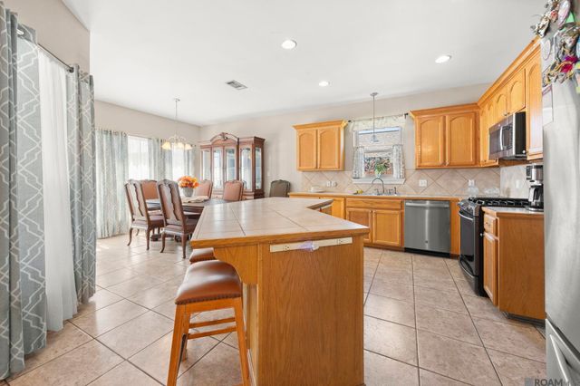 12540 Fawnwood Drive, Walker, LA 70785