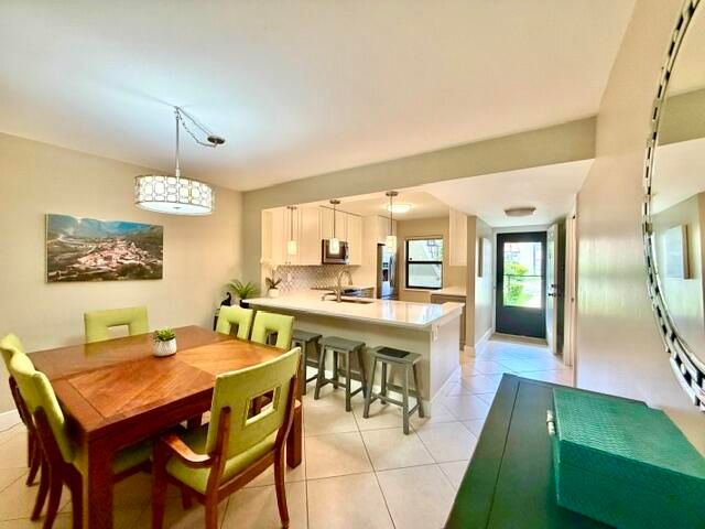 22148 Palms Way 101, Boca Raton, FL 33433