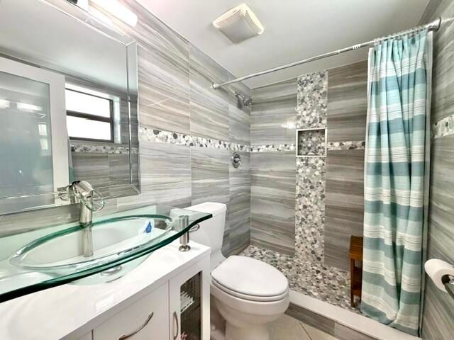 22148 Palms Way 101, Boca Raton, FL 33433