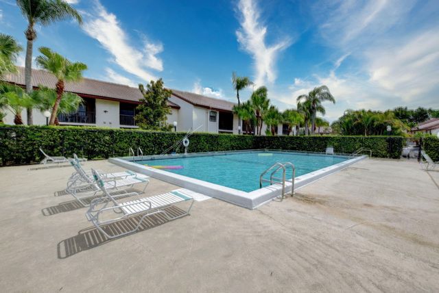22148 Palms Way 101, Boca Raton, FL 33433