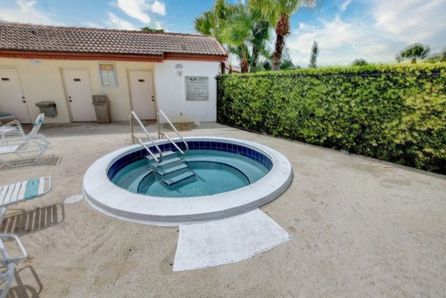 22148 Palms Way 101, Boca Raton, FL 33433