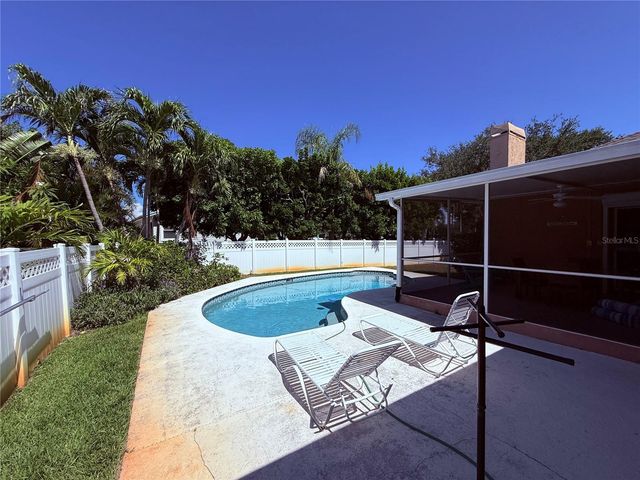 626 7TH AVENUE N, Tierra Verde, FL 33715