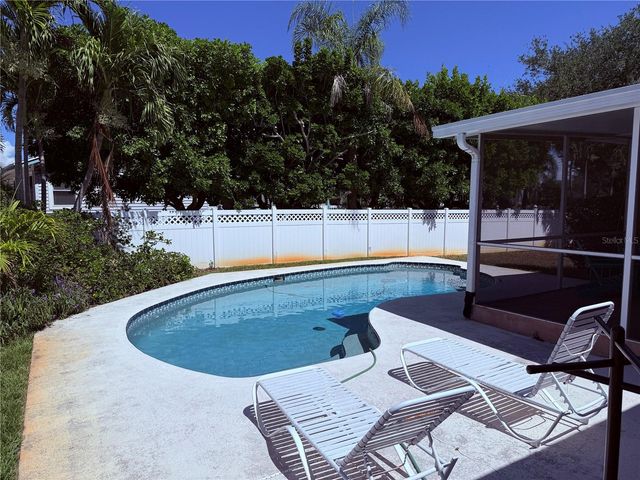 626 7TH AVENUE N, Tierra Verde, FL 33715