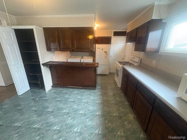 125 N Parent Street, Westland, MI 48185