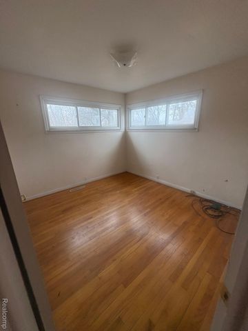 125 N Parent Street, Westland, MI 48185