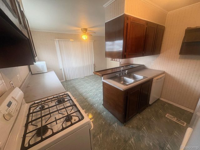 125 N Parent Street, Westland, MI 48185