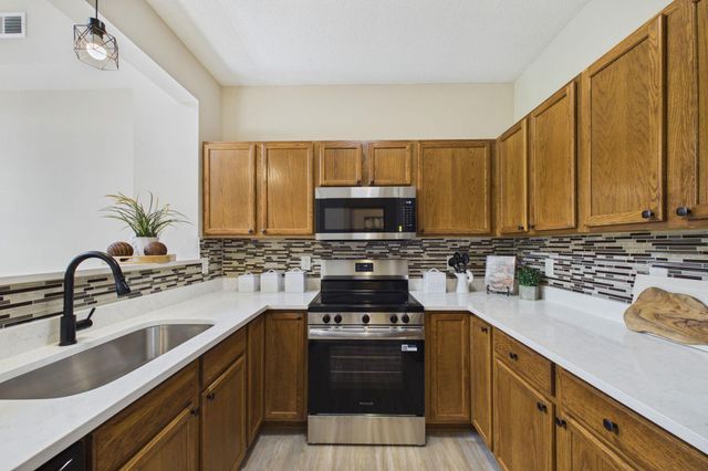 1030 Providence Drive, Shakopee, MN 55379