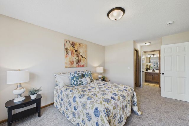 1030 Providence Drive, Shakopee, MN 55379