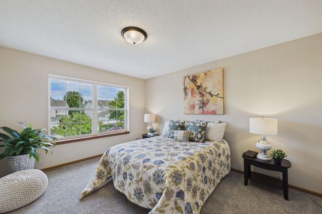 1030 Providence Drive, Shakopee, MN 55379