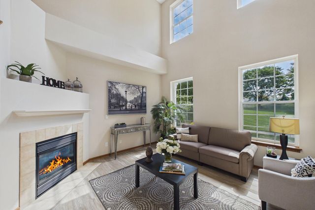 1030 Providence Drive, Shakopee, MN 55379
