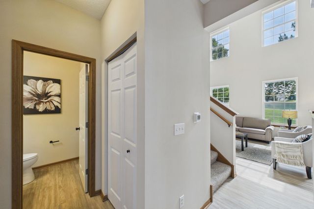 1030 Providence Drive, Shakopee, MN 55379