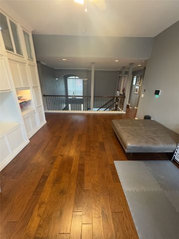 413 Ridge Meade Drive, Lewisville, TX 75067