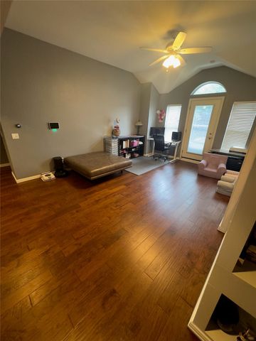 413 Ridge Meade Drive, Lewisville, TX 75067