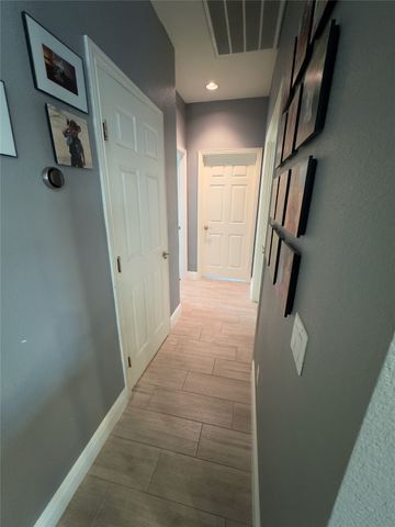 413 Ridge Meade Drive, Lewisville, TX 75067