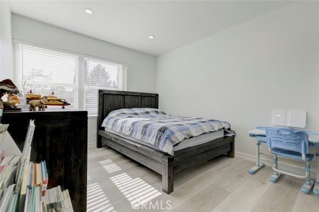 20437 Septo Street, Chatsworth (los Angeles), CA 91311