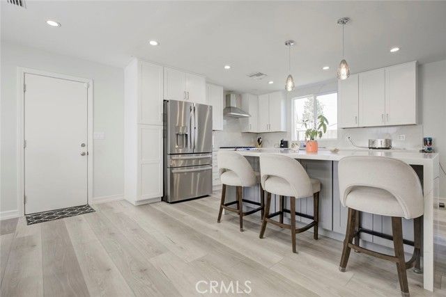 20437 Septo Street, Chatsworth (los Angeles), CA 91311