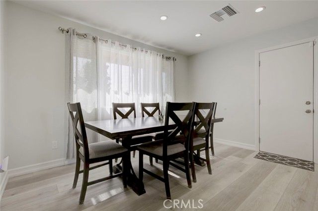 20437 Septo Street, Chatsworth (los Angeles), CA 91311