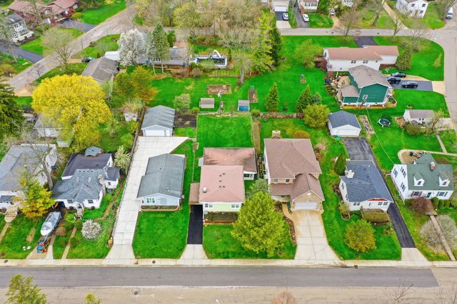 1426 N Harrison Street, Algonquin, IL 60102