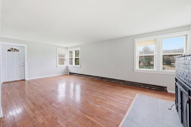 1426 N Harrison Street, Algonquin, IL 60102