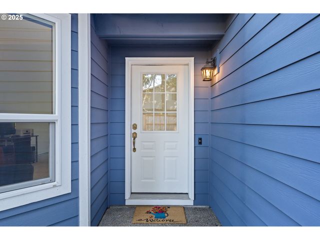 5189 ROSEWOOD St, Lake Oswego, OR 97035