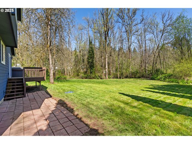 5189 ROSEWOOD St, Lake Oswego, OR 97035