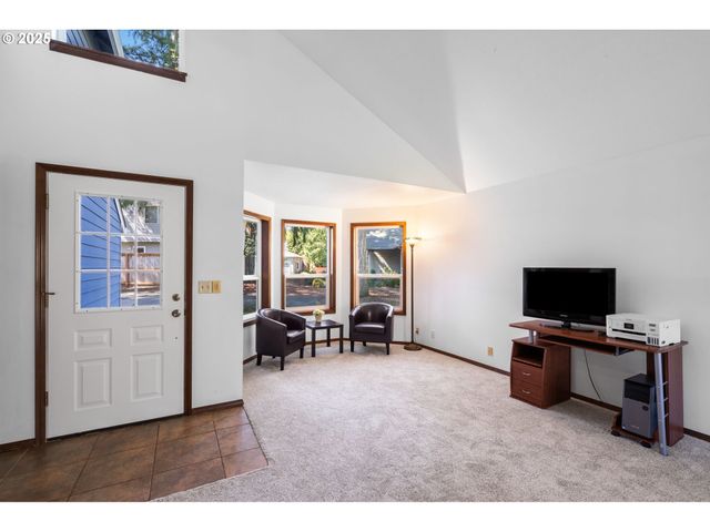 5189 ROSEWOOD St, Lake Oswego, OR 97035