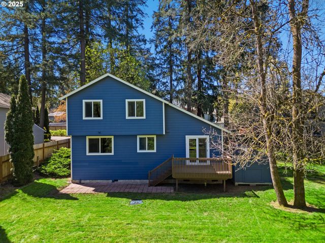 5189 ROSEWOOD St, Lake Oswego, OR 97035
