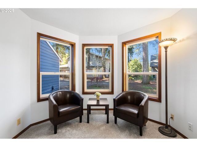 5189 ROSEWOOD St, Lake Oswego, OR 97035