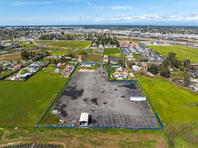 3253 W Princeton Avenue, Fresno, CA 93722