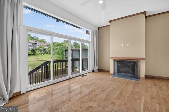 180 NEW MARK ESPLANADE, Rockville, MD 20850