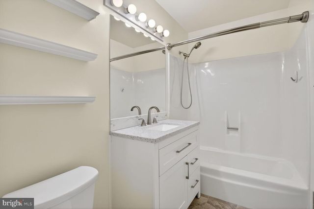 180 NEW MARK ESPLANADE, Rockville, MD 20850