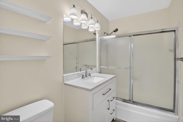 180 NEW MARK ESPLANADE, Rockville, MD 20850