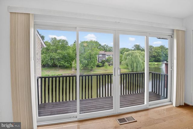 180 NEW MARK ESPLANADE, Rockville, MD 20850