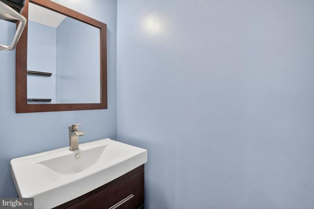 180 NEW MARK ESPLANADE, Rockville, MD 20850
