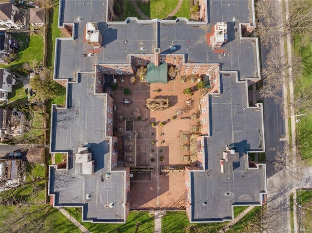 2 Overlook Road 3D6, White Plains, NY 10605