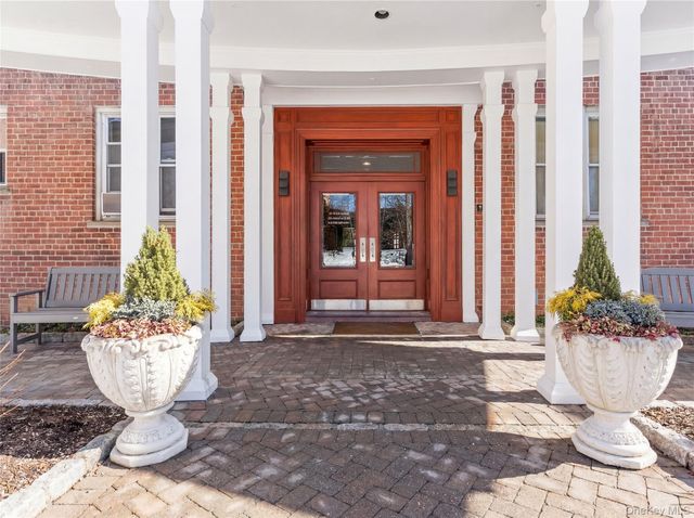 2 Overlook Road 3D6, White Plains, NY 10605