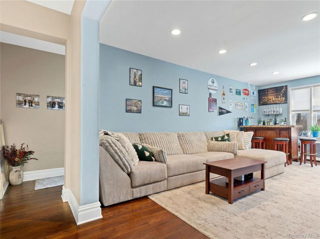 2 Overlook Road 3D6, White Plains, NY 10605