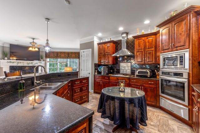 8355 Rambling Rose Drive, Ooltewah, TN 37363