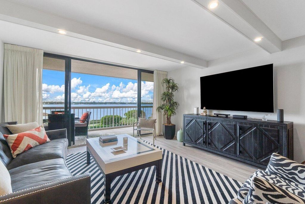 3250 S Ocean Boulevard 508n, Palm Beach, FL 33480