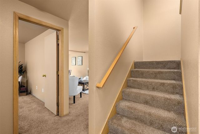 606 Malibu Drive SE, Lacey, WA 98503