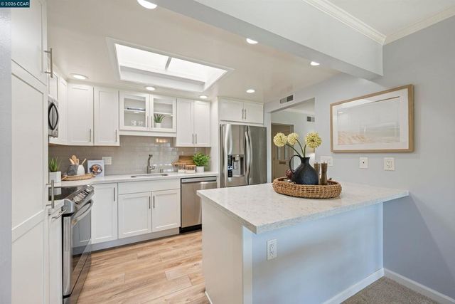 2817 Golden Rain Rd 7, Walnut Creek, CA 94595