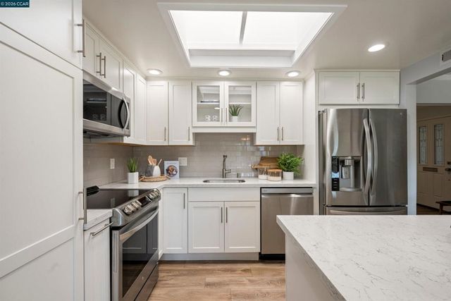 2817 Golden Rain Rd 7, Walnut Creek, CA 94595