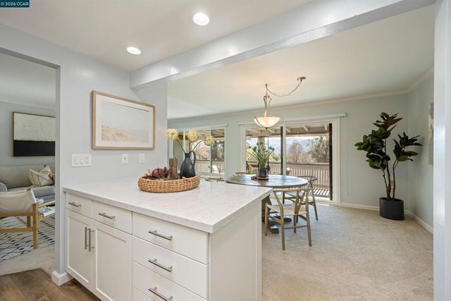 2817 Golden Rain Rd 7, Walnut Creek, CA 94595