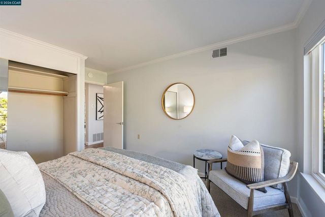 2817 Golden Rain Rd 7, Walnut Creek, CA 94595