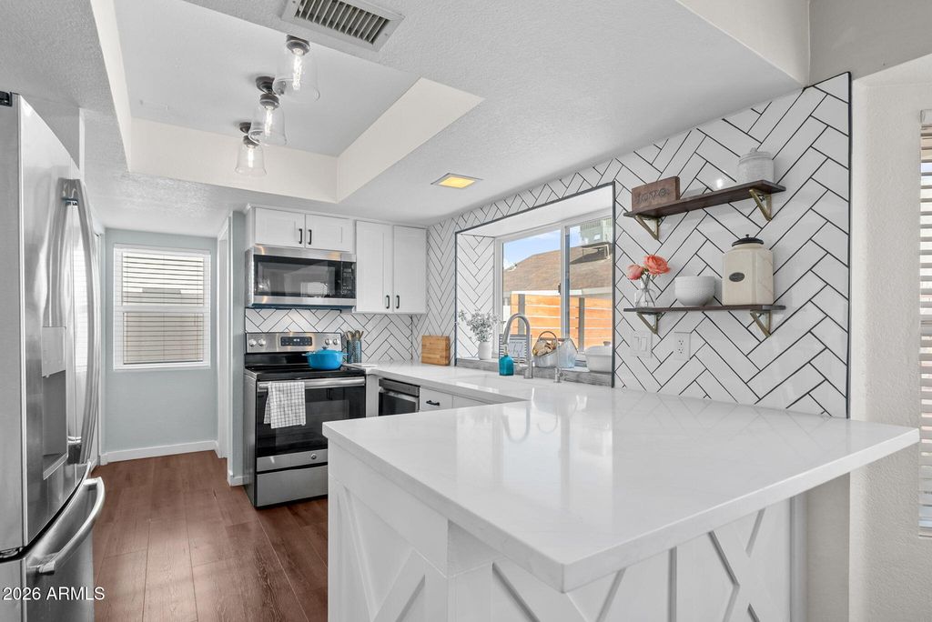 3310 E WESCOTT Drive, Phoenix, AZ 85050 — photo 3