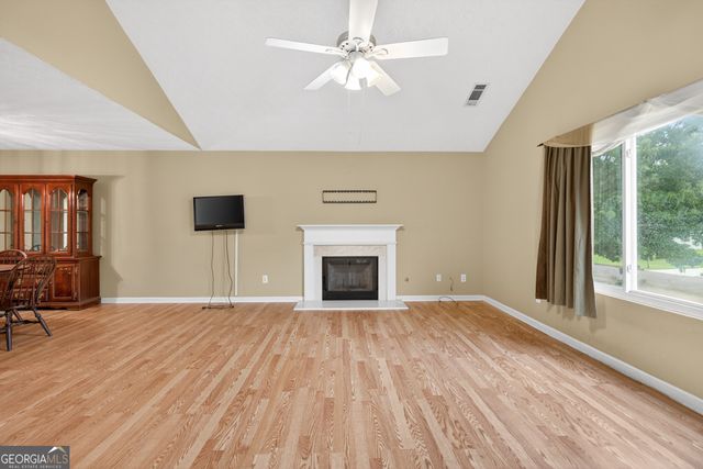 5285 Hillcrest Glenn Drive, Sugar Hill, GA 30518