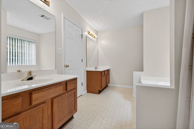 5285 Hillcrest Glenn Drive, Sugar Hill, GA 30518