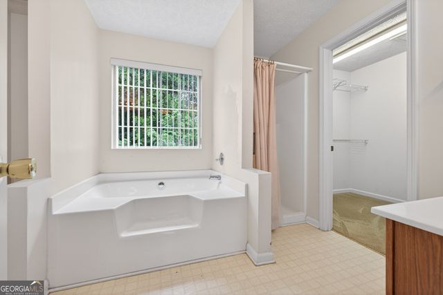 5285 Hillcrest Glenn Drive, Sugar Hill, GA 30518