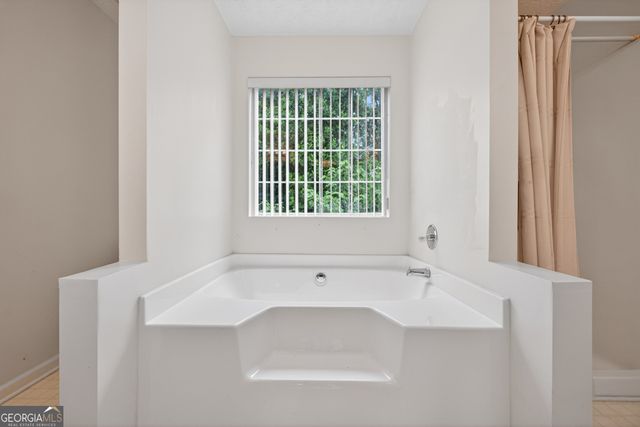 5285 Hillcrest Glenn Drive, Sugar Hill, GA 30518