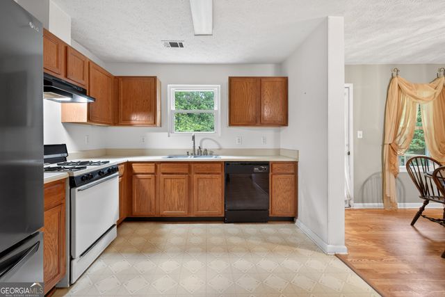 5285 Hillcrest Glenn Drive, Sugar Hill, GA 30518